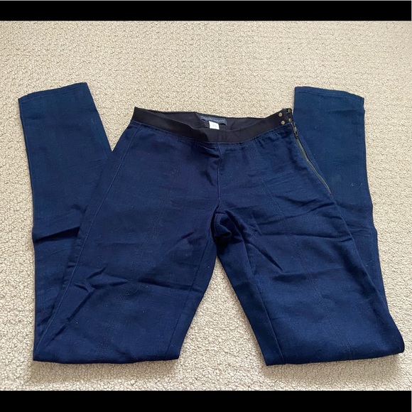 Banana Republic denim leggings in a dark wash - Picture 1 of 6